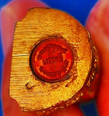 พระกริ่งรูปเหมือนหัวหลิม ลต.แหวน ทยาลุโก รุ่นแรก ทองฝาบาตร ติดเกศา จีวร หายาก สวยมาก