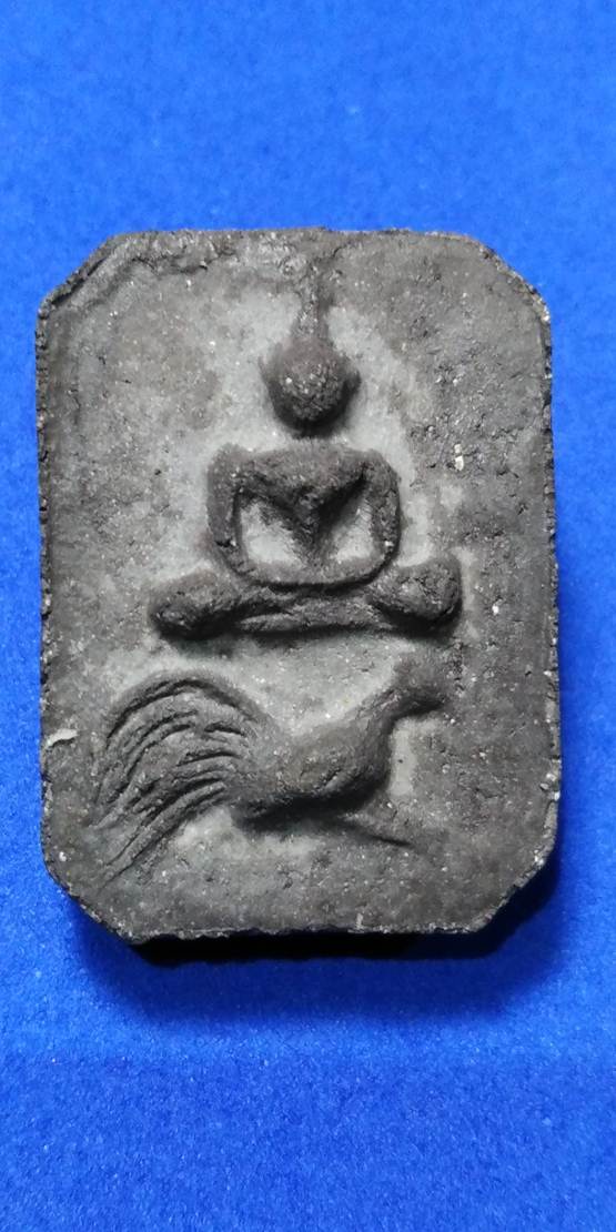 58.พระเนื้อผงพิมพ์ขี่ไก่หลวงพ่อปานวัดบางนมโค