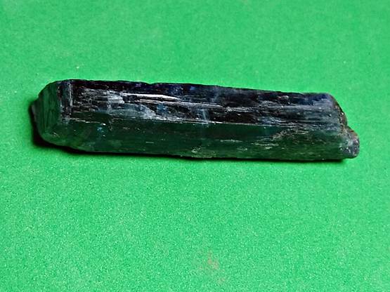 สุดปัง3 ไคยาไนท์ ( Kyanite ) "หินปลดหนี้" แบบแท่ง