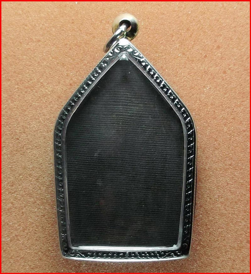 พระขุนแผนหลังลายผ้า หลวงพ่อชำนาญ วัดบางกุฎีทอง จ.ปทุมธานี พร้อมกรอบสแตนเลสสวย