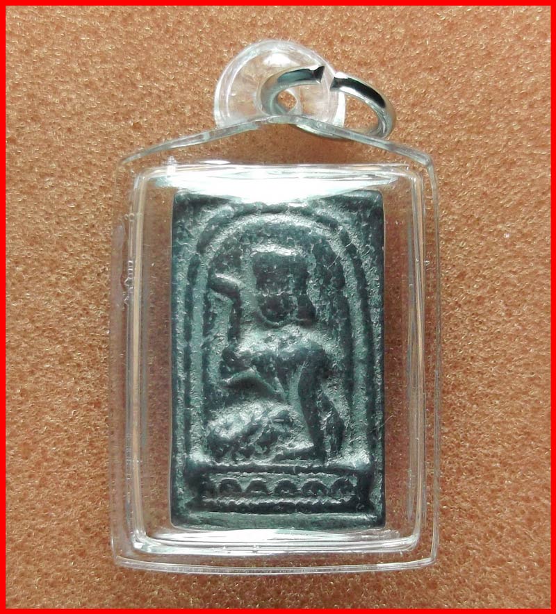 นางกวัก หลวงพ่อชำนาญ วัดบางกุฎีทอง จ.ปทุมธานี เนื้อตะกั่ว มีจาร ปี 2553 พร้อมเลี่ยม