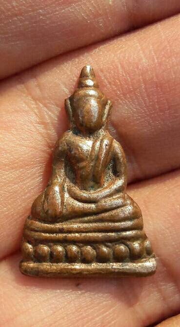 พระไม่ทราบที่ เคาะเดียว