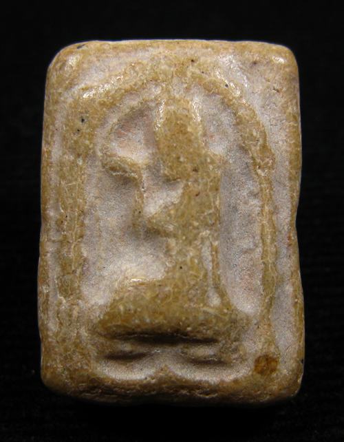 พระนางกวักเรียกทรัพย์ เนื้อสวย ไม่ทราบที่ครับ