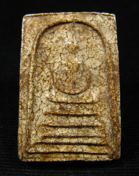 พระสมเด็จ เนื้อหามวลสารดี สวยไม่ทราบที่ครับ