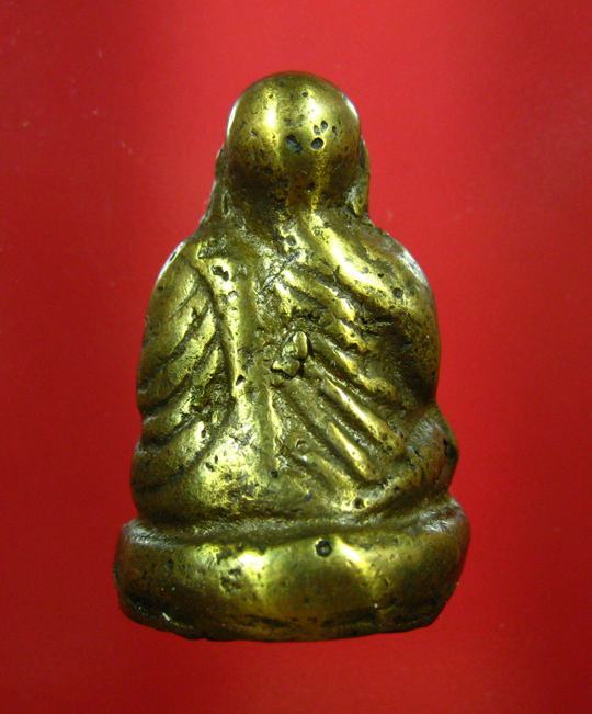 พระพิมพ์หลวงพ่อเงิน เนื้อสวย ไม่ทราบที่ครับ