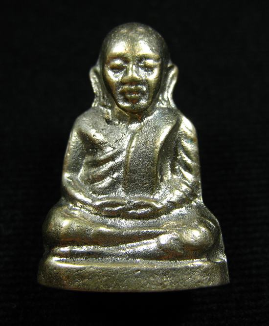 พระพิมพ์หลวงพ่อเงิน เนื้อสวย ไม่ทราบที่ครับ