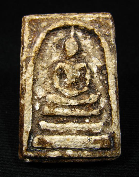 พระสมเด็จ เนื้อหามวลสารดี สวยไม่ทราบที่ครับ