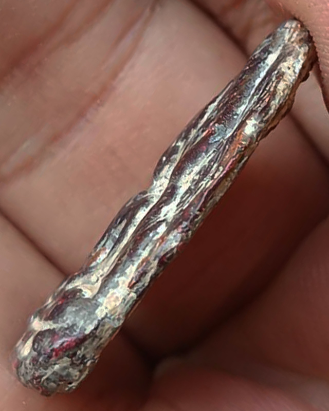 ชินราชเนื้อชินสนิมแดง สูงประมาณ 2.9 ซ.ม. ไม่ทราบที่ พระบ้านเก่าเก็บ หลายสิบปี