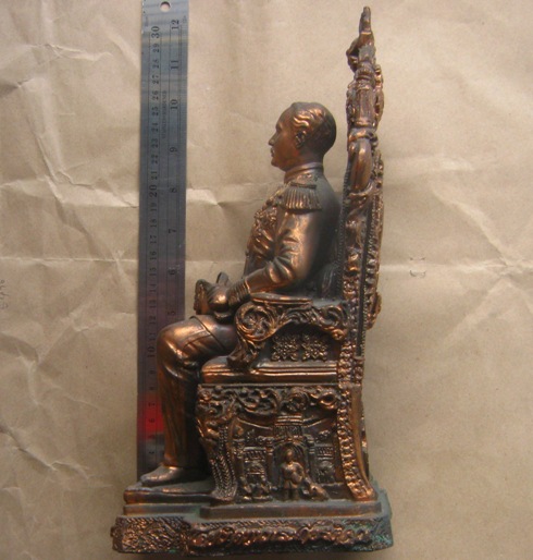 พระบรมรูปบูชา สมเด็จพระปิยะมหาราช(ร.๕)ทรงบัลลังค์ เนื้อเรซิ่นเคลือบทองแดง ฐานกว้าง4นิ้ว สูง12นิ้ว