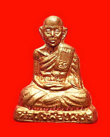 รูปเหมือนปั๊มหลวงพ่อเพชร วัดบ้านกรับ จ.กาญจนบุรี สวยมากค่ะ