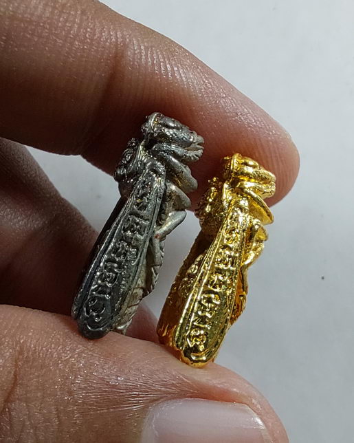 " ต่อเงิน ต่อทอง มหาลาภหลวงพ่อเงิน รุ่นทรัพย์ไหลมา วัดโป่งวัวแดง จ.พิจิตร สวยๆครับ "