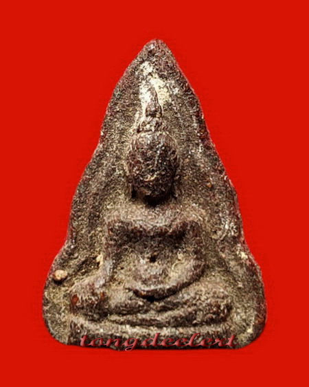 พระท่ากระดานเนื้อผงชานหมาก หลวงพ่อเที่ยง วัดม่วงชุม จ.กาญจนบุรีค่ะ