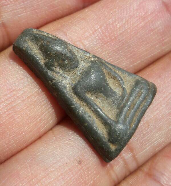 พระไม่ทราบที่ เคาะเดียว  