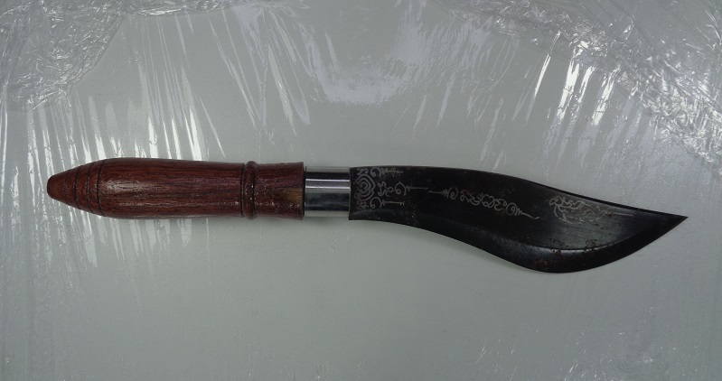 มีดหมอด้ามไม้ ขนาด 9.5 นิ้ว สวยครับ