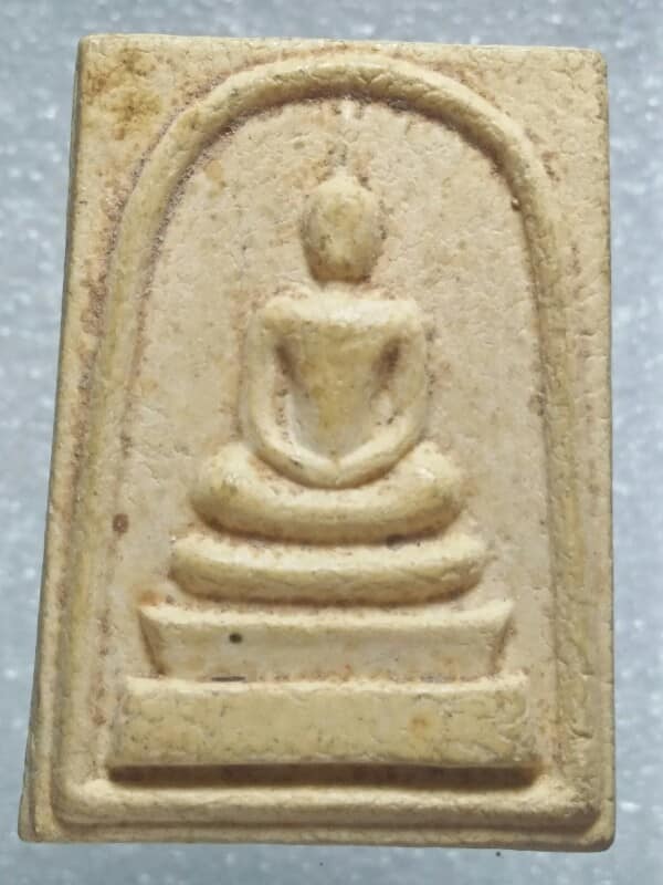พระผงพระครูปลัดบ่าย วัดท่าเรือ ระยอง