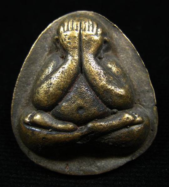 พระปิดตา เนื้อหามวลสารดี สวยไม่ทราบที่ครับ