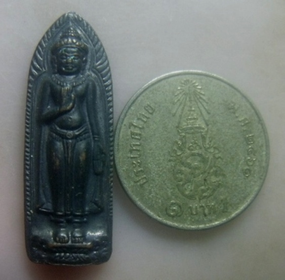 **เบาๆ**พระร่วงรางปืนหลังฉัตร จ.อุ พิธี 100 ปี วัดมกุฏกษัตริยาราม ปี ๒๕๑๑**พิธีใหญ่ สวยๆ
