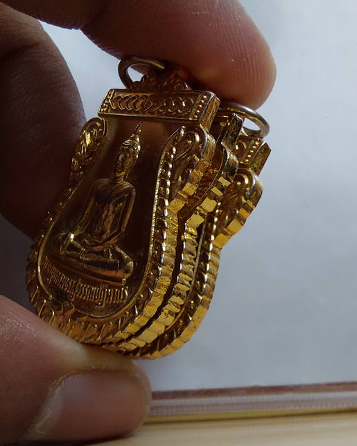 “ เหรียญเสมา หลวงพ่อทองคำ วัดไตรมิตรวิทยารามวรวิหาร ปี 2538 สวยกริ๊ป 3 เหรียญครับ "