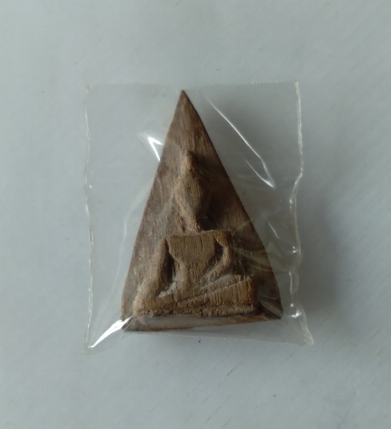 พระนางพญาไม้แกะไม่ทราบที่