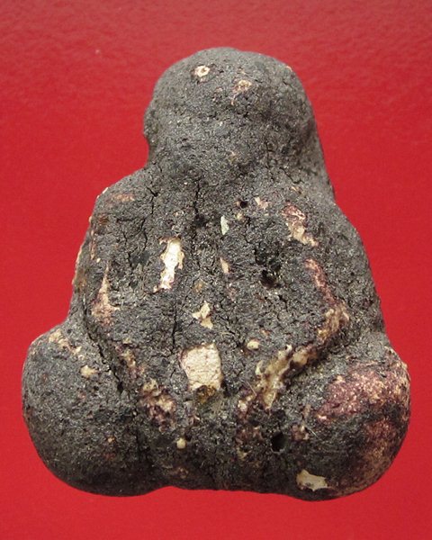 พระปิดตาเนื้อผงจุ่มรักไม่รู้ที่ครับ