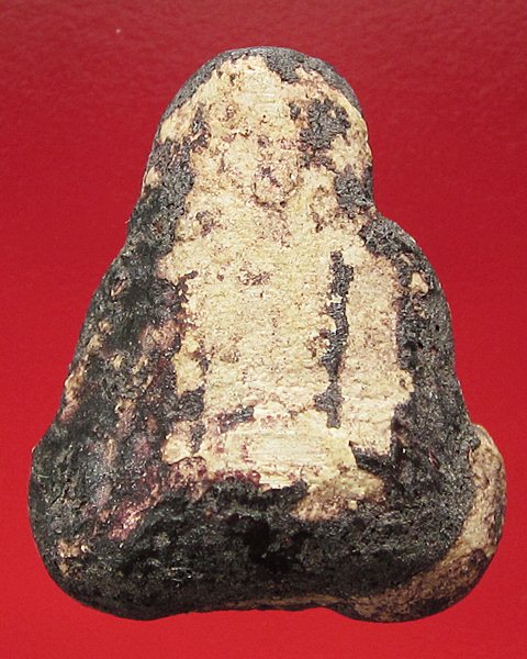 พระปิดตาเนื้อผงจุ่มรักไม่รู้ที่ครับ