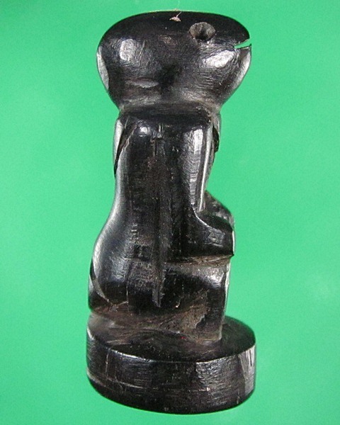 ลิงไม้แกะเก่าไม่ทราบที่ครับ