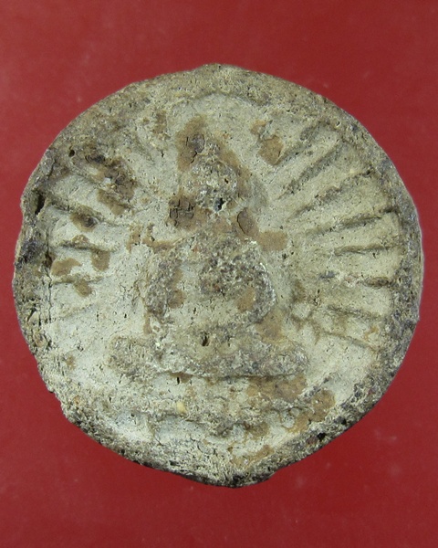 พระเนื้อผงพิมพ์จันทร์ลอยข้างรัศมีองค์จิ๋ว