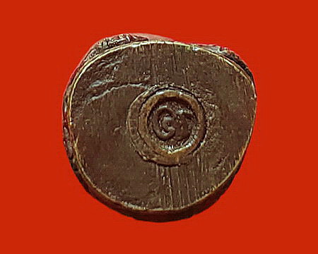 รูปหล่อหลวงพ่ออุตตมะขี่มังกรกายสิทธิ์ รุ่น 1 ออกวัดดอนงิ้ว จ.กาญจนบุรี ใต้ฐานอุดกริ่ง สวยมากค่ะ