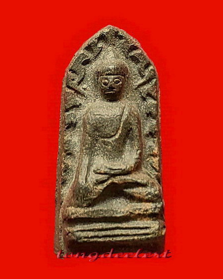 พระรอดวัดมหาวันปลุกเสกอินเดีย ปี 2518 มวลสารดี พีธีเยี่ยม สวยมากค่ะ