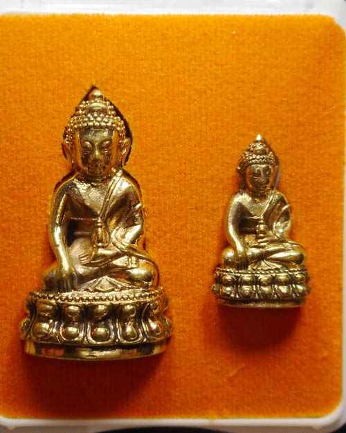  พระกริ่งรุ่นแรกหลวงพ่อสุดใจ ทันตมโน เนื้อทองฝาบาตร ปี ๒๕๖๒ วัดป่าบ้านตาด อุดรธานี