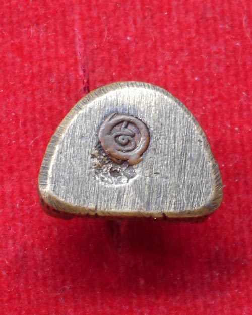   รูปหล่อหลวงปู่อ่ำ ธัมมกาโม วัดสันติวรญาณ อ.วังโป่ง จ.เพชรบูรณ์