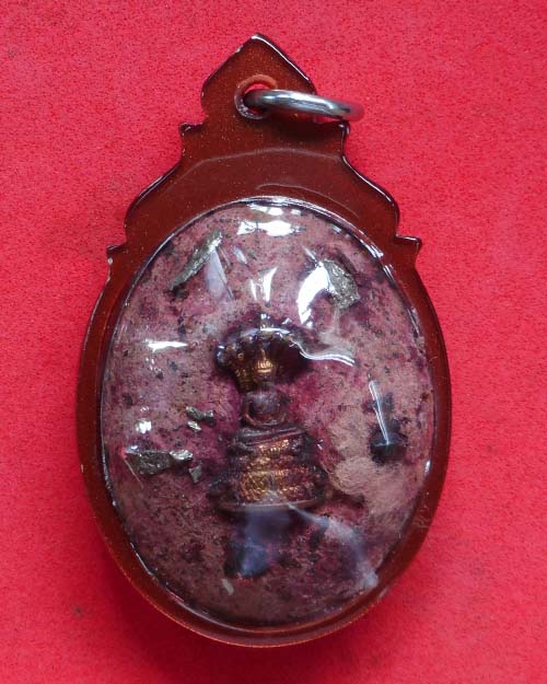  ล็อกเก็ตรูปไข่ครึ่งองค์หลวงตามหาบัว วัดป่าบ้านตาด จังหวัดอุดรธานี