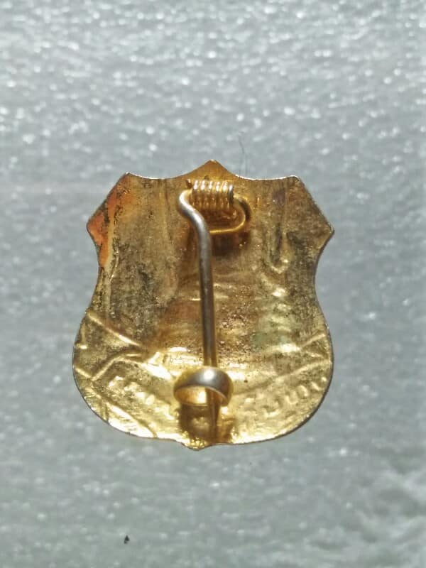 เข็มกลัดพระพุทธชินราช ลายธงชาติ
