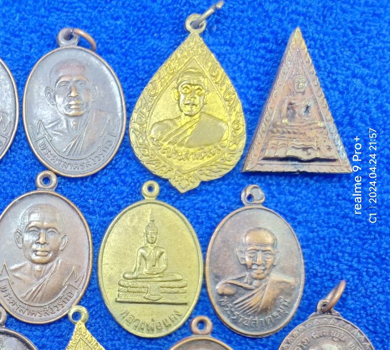 เหรียญละ 5 บาท จ.สมุทรสาคร