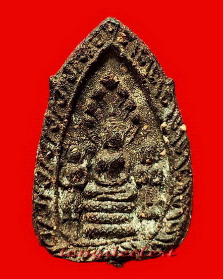 พระเนื้อผงชานหมากพิมพ์พิเศษหลังยันต์ หลวงพ่อเที่ยง วัดม่วงชุม จ.กาญจนบุรี สวยมากค่ะ