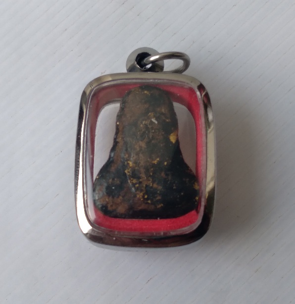 พระปิดตานะหัวเข่าเจ้าคุณผล วัดหนัง ก.ท.ม.