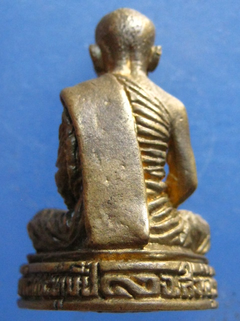 รูปหล่อ หลวงพ่อแป้น วัดกระทุ่มปี่ สิงห์บุรี