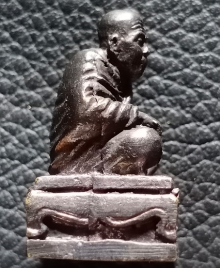 รูปหล่อหลวงปู่สีมั่น วัดห้วยหลาด ปี50 เคาะเดียว