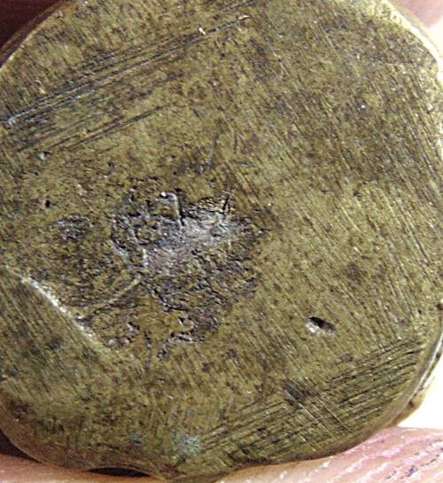 พระปิดตาเนื้อโลหะ