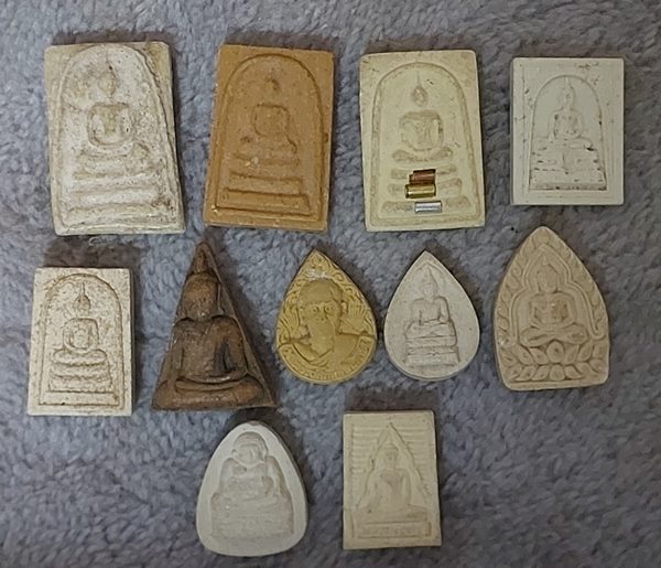 พระไม่ทราบที่ เหมา เคาะเดียว