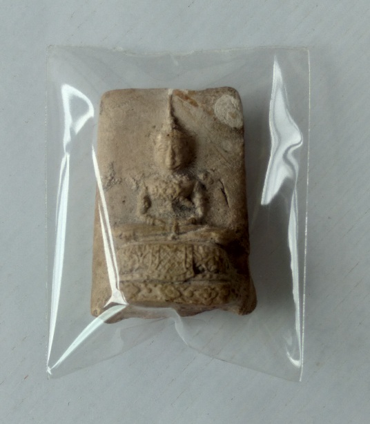 พระแก้วเนื้อผงไม่ทราบที่