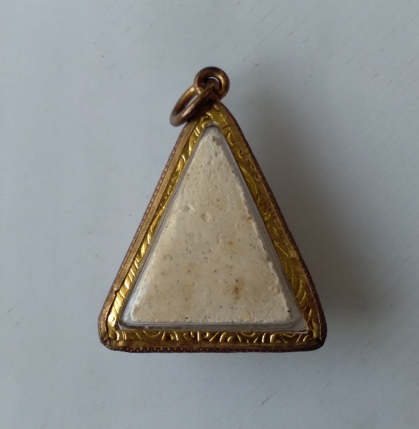 พระพุทธเนื้อผงไม่ทราบที่