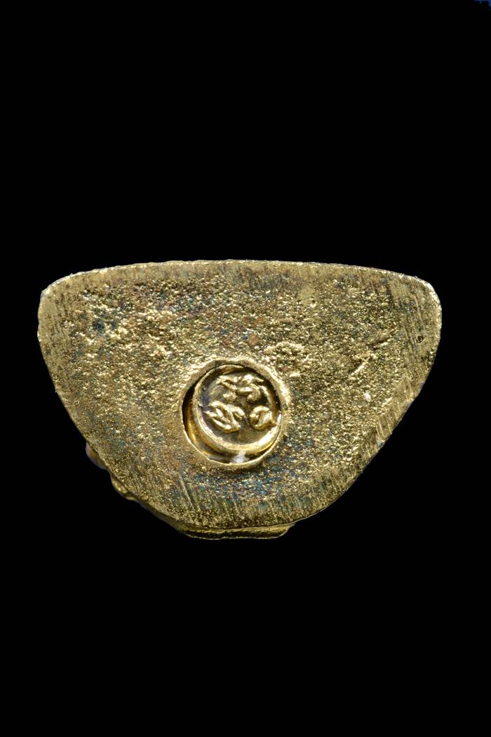 รูปหล่อหลวงพ่อทบธัมมปัญโญ รุ่นฉลองอายุครบ95ปี เนื้อทองเหลืองกะหลั่บทอง โค๊ต มะอะอุ ปี2517