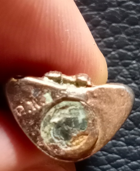 พระปิดตาหัวจรวด หลวงพ่อคูณ เสาร์ห้าคูณพันล้าน  ปี 37 เคาะเดียว