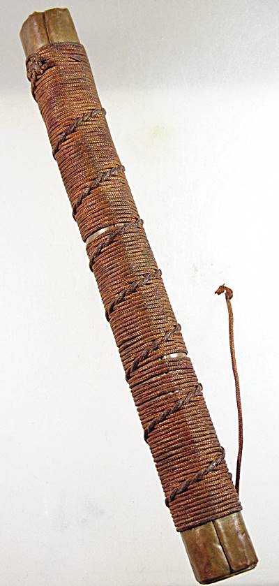 ตะกรุดโทนเนื้อทองแดงยาว ๕ นิ้ว (เหมือนของหลวงปู่สุข วัดโพธิ์ทรายทอง ไม่มั่นใจครับ)