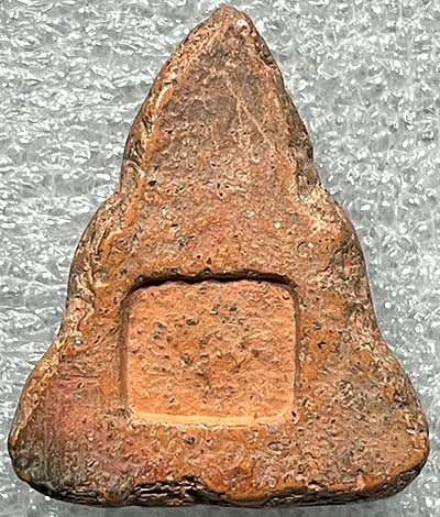 พระประธาน เนื้อดิน