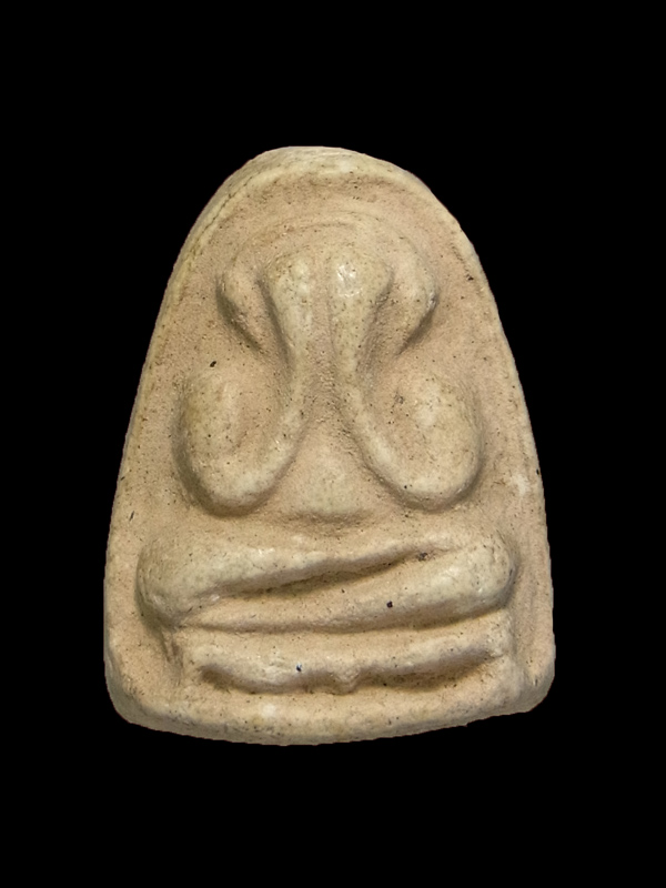 พระปิดตา หลวงปู่เฮี้ยง วัดป่า ปี2509 หลังยันต์อิติฐานสูง