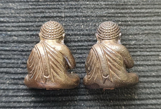 พระปิดตาสิริคุตโต..แร่น้ำพี้นำฤกษ์ ๒ องค์..ลป.อุดมทรัพย์ วัดเวฬุวันธรรมาราม จ.ศรีสะเกษ / จัดส่ง ems