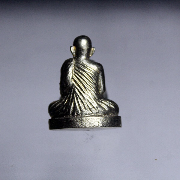 A317รูปเหมือน หลวงปู่โฉม วัดอัมภาราม อ.เฉลิมพระเกียรติ จ.บุร ีรัมย์ เนื้ออัลปาก้า