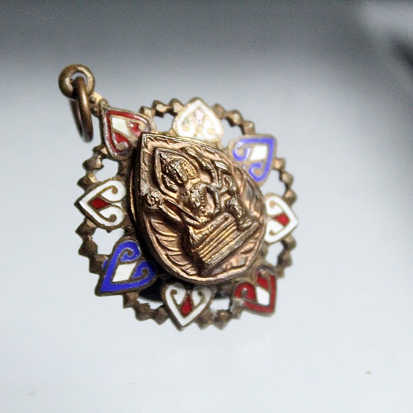 A333 เข็มกลัด เหรียญขวัญถุง พระพรหม พิมพ์หยดน้ำ